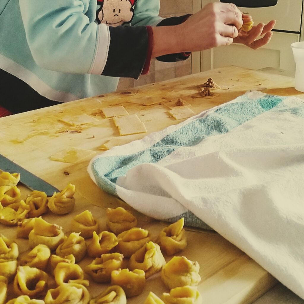 Vorbereitung hausgemachter Tortellini