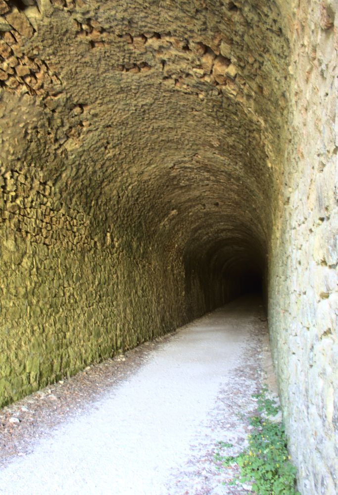 Der 1936 Meter lange Caprareccia Tunnel