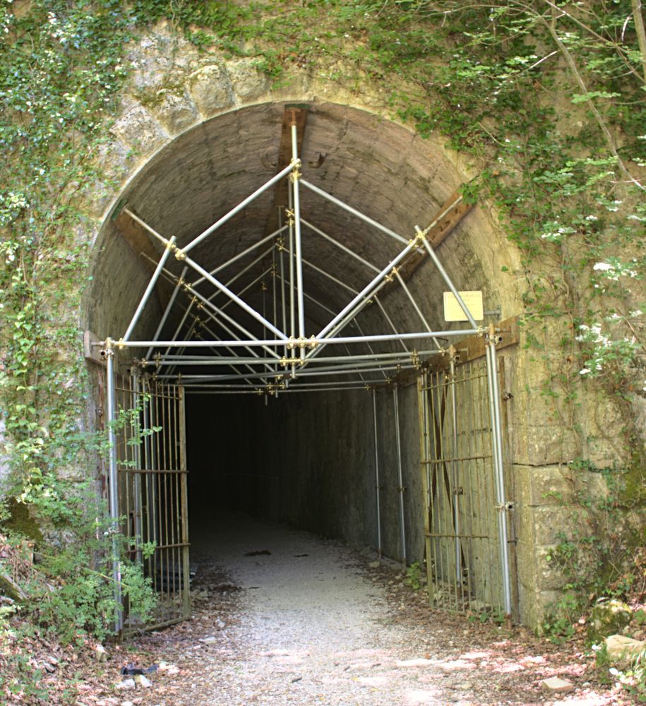 Eingang des Caprareccia Tunnels